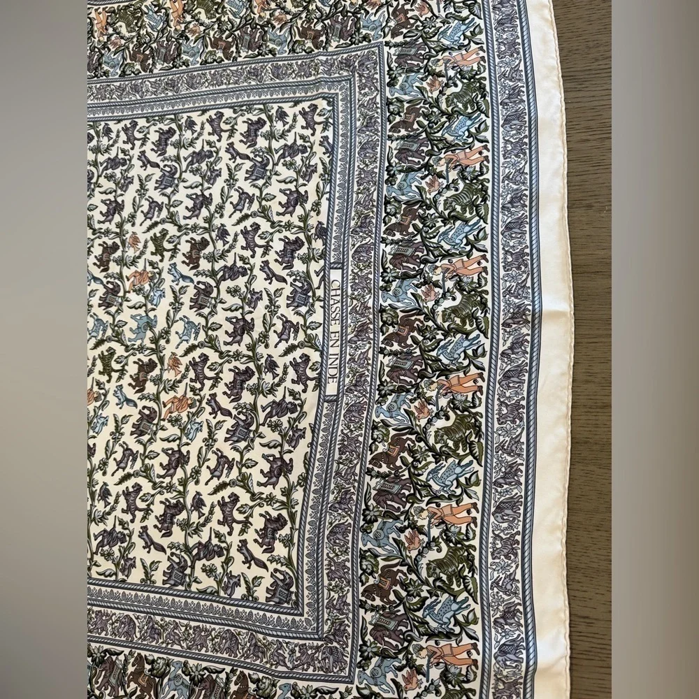 HERMES Carré géant silk silk scarf